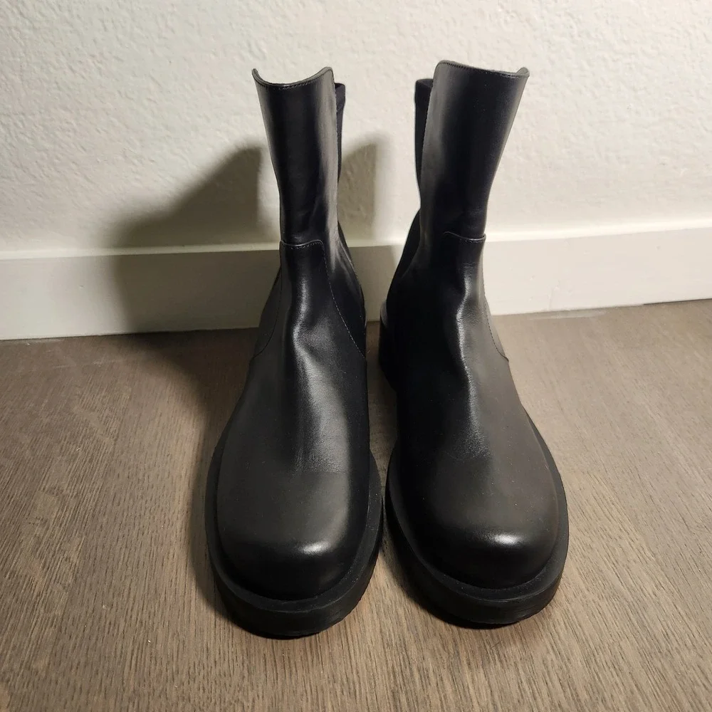 New $284 6 STUART WEITZMAN Boot Bootie Black Chelsea Leather Bold Round Toe B